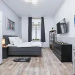 아파트 Tolles Design, Hochwertig, Vollausstattung, 3 Zimmer, Grosses Bad & Gaeste-wc, Grosse Kueche, 3 X Smart Tv, 11 Min Zum Hbf *