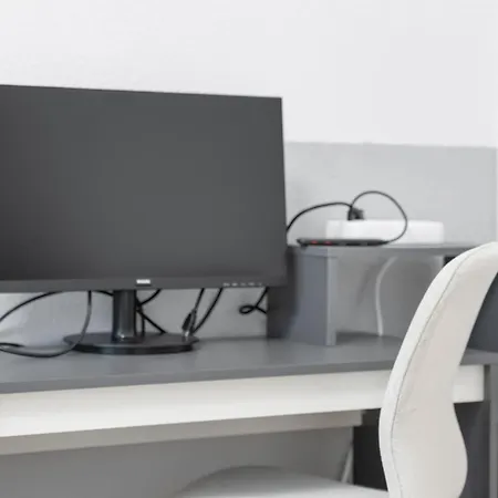 Apartment Tolles Design, Hochwertig, Vollausstattung, 3 Zimmer, Großes Bad&gäste-wc, Große Küche, 3 X Smart Tv, 11 Min Zum Hbf *