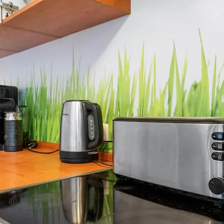 Tolles Design, Hochwertig, Vollausstattung, 3 Zimmer, Grosses Bad & Gaeste-wc, Grosse Kueche, 3 X Smart Tv, 11 Min Zum Hbf Lejlighed *