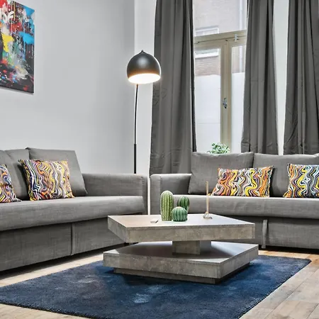 Apartment Tolles Design, Hochwertig, Vollausstattung, 3 Zimmer, Großes Bad&gäste-wc, Große Küche, 3 X Smart Tv, 11 Min Zum Hbf *