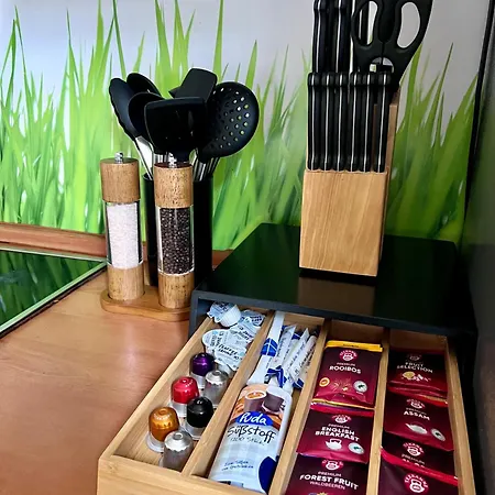 Tolles Design, Hochwertig, Vollausstattung, 3 Zimmer, Grosses Bad & Gaeste-wc, Grosse Kueche, 3 X Smart Tv, 11 Min Zum Hbf *