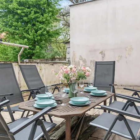 Tolles Design, Hochwertig, Vollausstattung, 3 Zimmer, Grosses Bad & Gaeste-wc, Grosse Kueche, 3 X Smart Tv, 11 Min Zum Hbf Apartment *